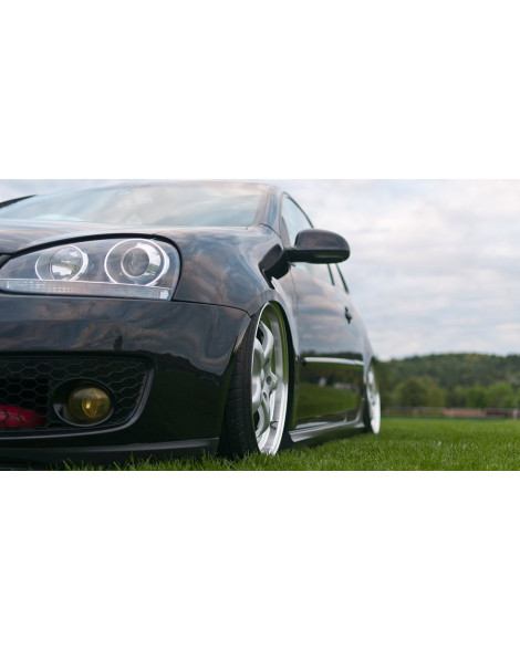 Volkswagen Golf MK5 Air Lift Performance Digital 3P Air Suspension Slam Kit Volkswagen Golf MK5 Air Lift Performance Digital 3P Air Suspension Slam Kit