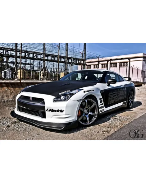 Nissan R35 GTR 2009-2015 Seibon Carbon OEM-style DRY CARBON bonnet Nissan R35 GTR 2009-2015 Seibon Carbon OEM-style DRY CARBON bonnet