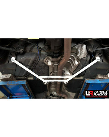 Ultra Racing Rear Lower Brace BMW F22 M325i M240i 14-21